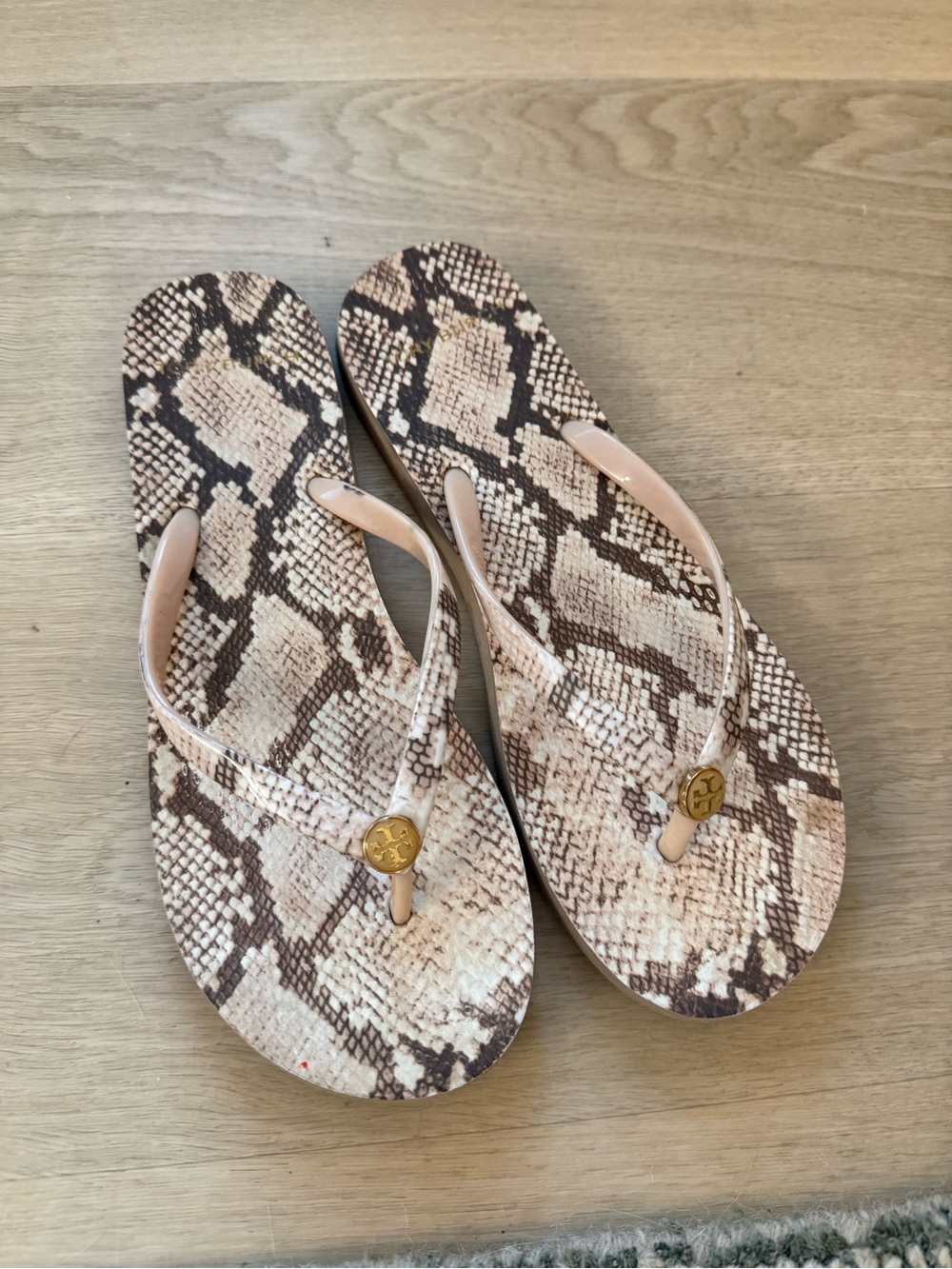 Tory Burch Beige and Brown Snake-Print Thong Sandals